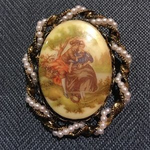 Fragonard VTG Courting couple pearl cameo brooch